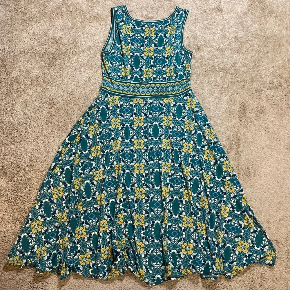Max Studio M Dress. Green Yellow floral Midi length - Picture 2 of 7